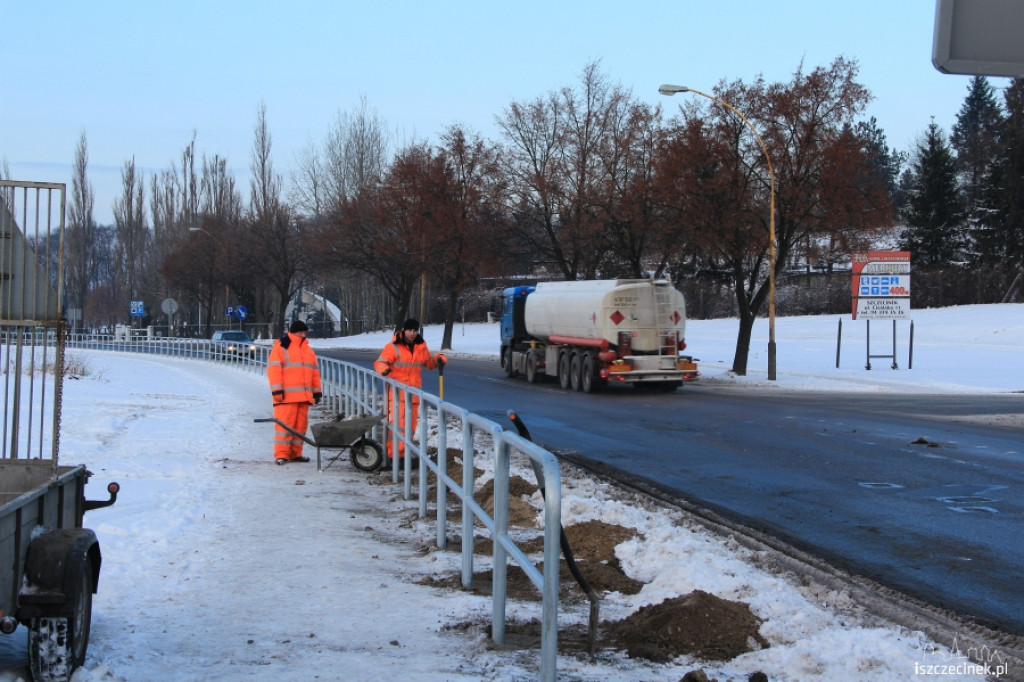 Barierki przy Cieślaka 14.01.2013