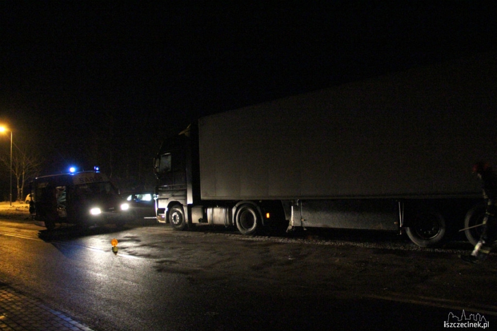 Wyciek oleju napędowego z ciężarówki w miejscowości Jeleń 16.01.2013