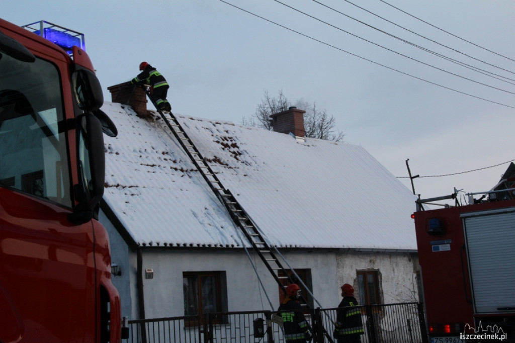 Pożar sadzy w kominie przy Wiejskiej 17.01.2013