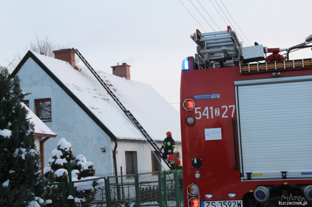 Pożar sadzy w kominie przy Wiejskiej 17.01.2013
