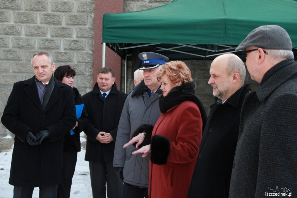 Wmurowano kamień węgielny pod nowy budynek sądu 21.01.2013