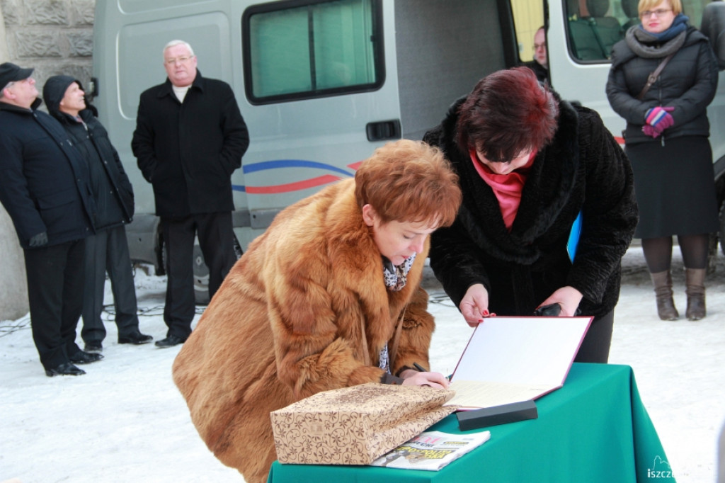 Wmurowano kamień węgielny pod nowy budynek sądu 21.01.2013