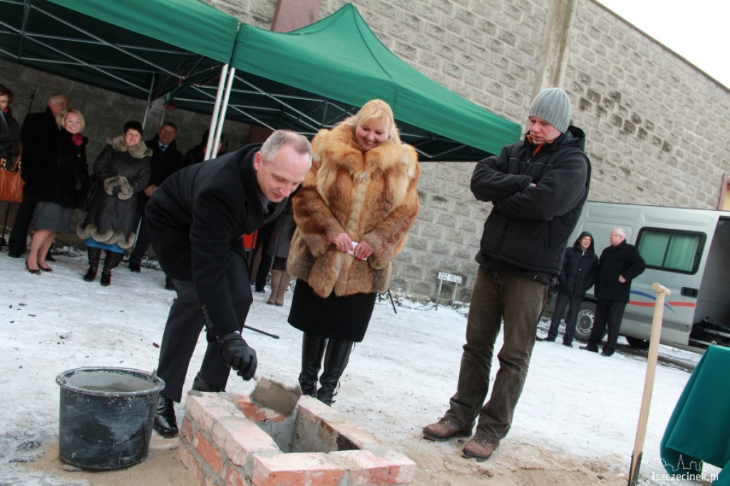 Wmurowano kamień węgielny pod nowy budynek sądu 21.01.2013
