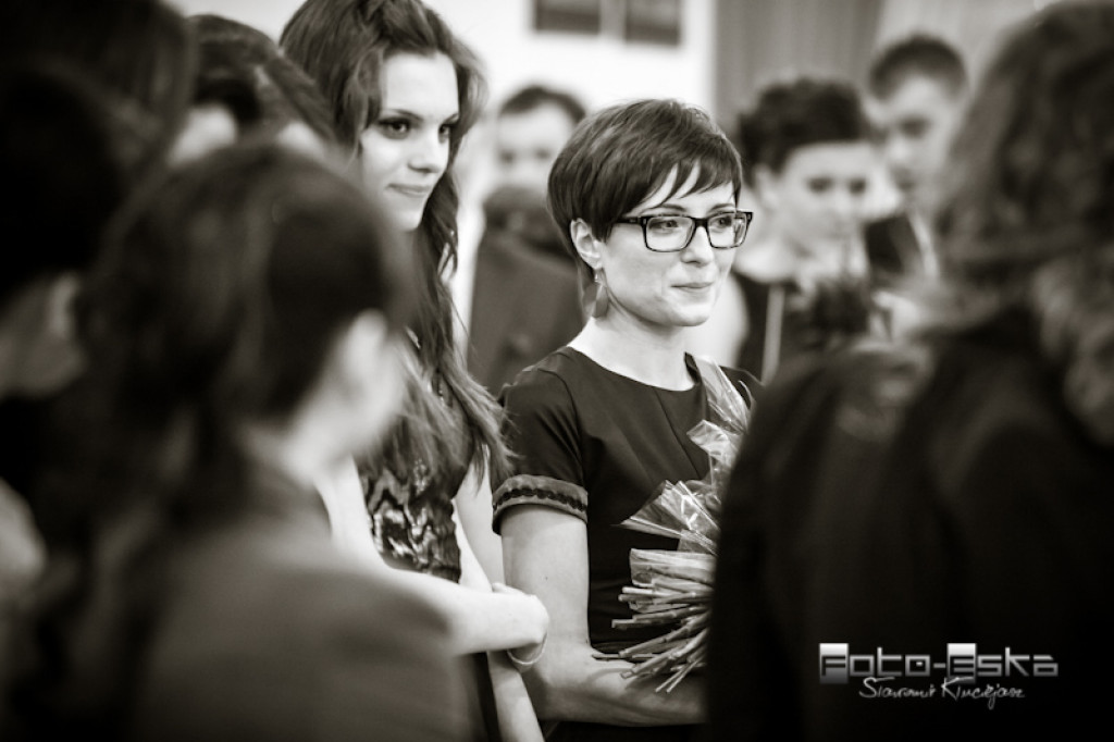 Licealiści ZS nr 1 im. KEN w Szczecinku na studniówce - fot. Sławomir Kłuciejasz www.FOTO-ESKA.pl