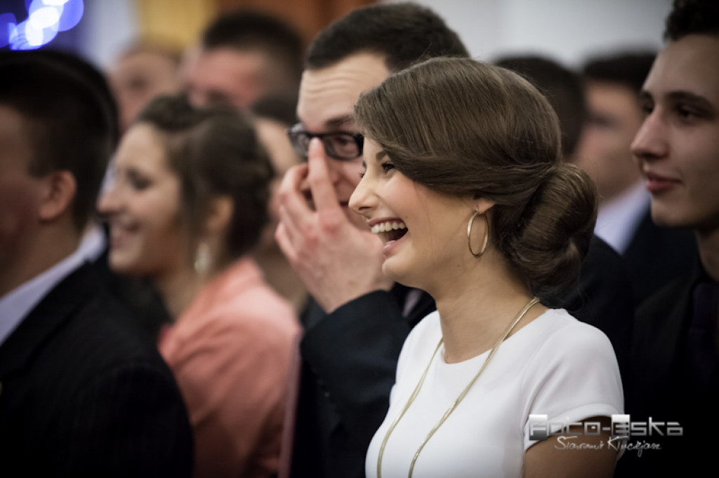 Licealiści ZS nr 1 im. KEN w Szczecinku na studniówce - fot. Sławomir Kłuciejasz www.FOTO-ESKA.pl