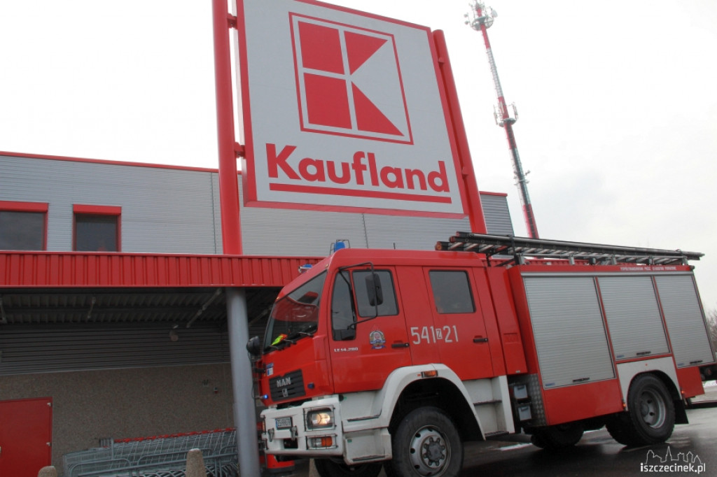Alarm pożarowy w Kauflandzie