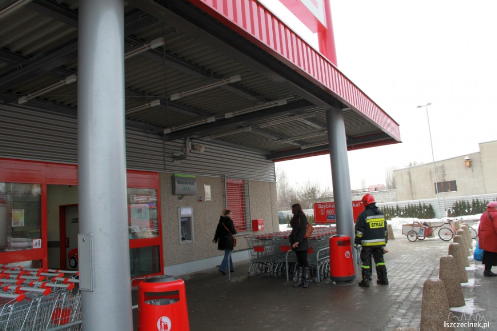 Alarm pożarowy w Kauflandzie