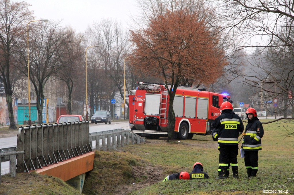 Plama oleju na Niezdobnej