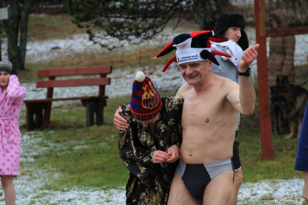 IV Zimowe zanurzenie w wodzie w Białym Borze