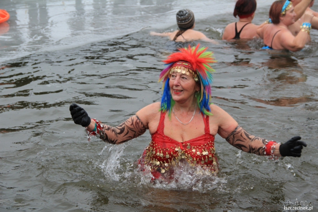 IV Zimowe zanurzenie w wodzie w Białym Borze