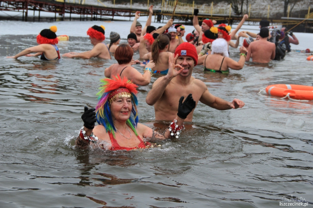 IV Zimowe zanurzenie w wodzie w Białym Borze