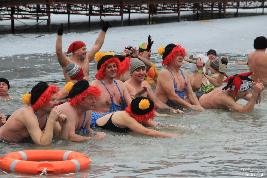 IV Zimowe zanurzenie w wodzie w Białym Borze