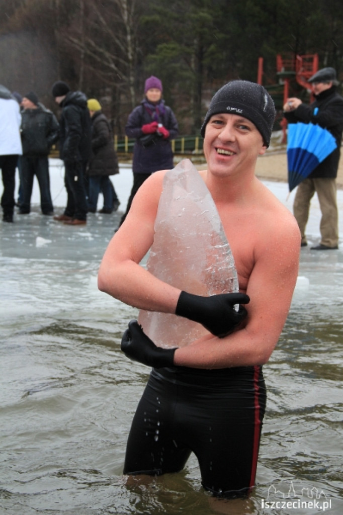IV Zimowe zanurzenie w wodzie w Białym Borze