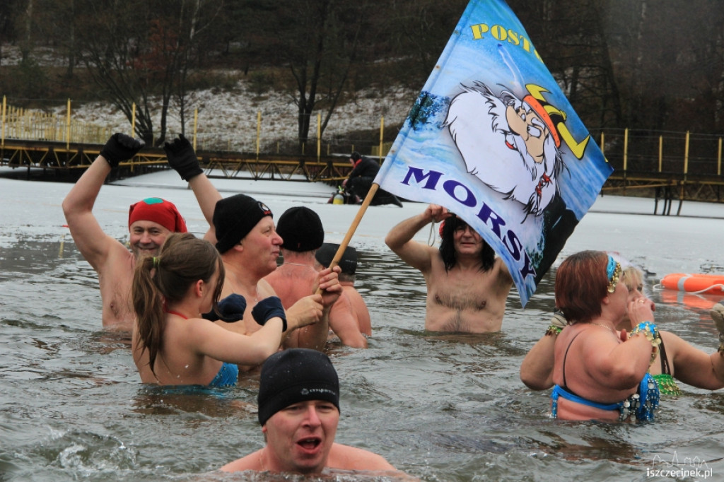 IV Zimowe zanurzenie w wodzie w Białym Borze
