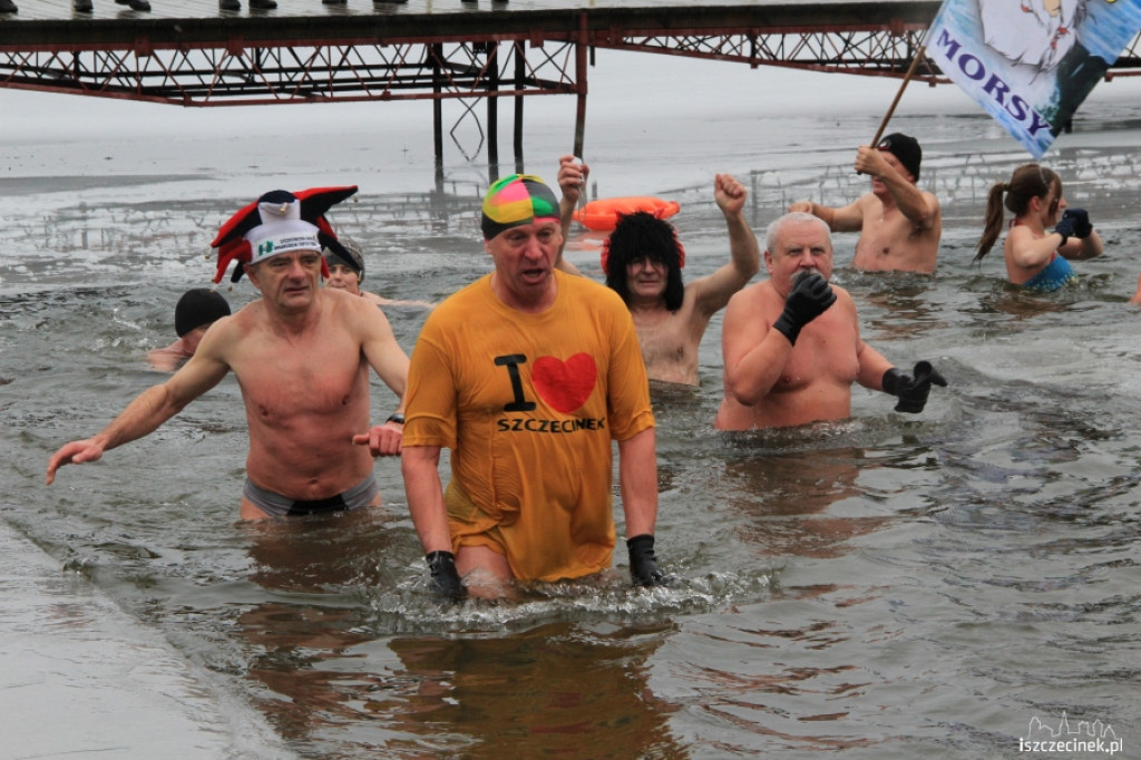 IV Zimowe zanurzenie w wodzie w Białym Borze