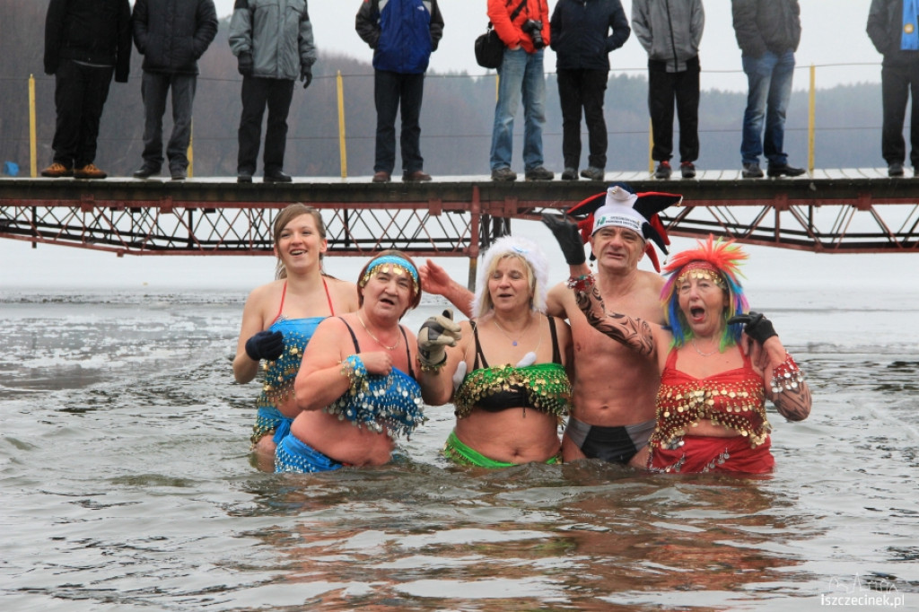 IV Zimowe zanurzenie w wodzie w Białym Borze