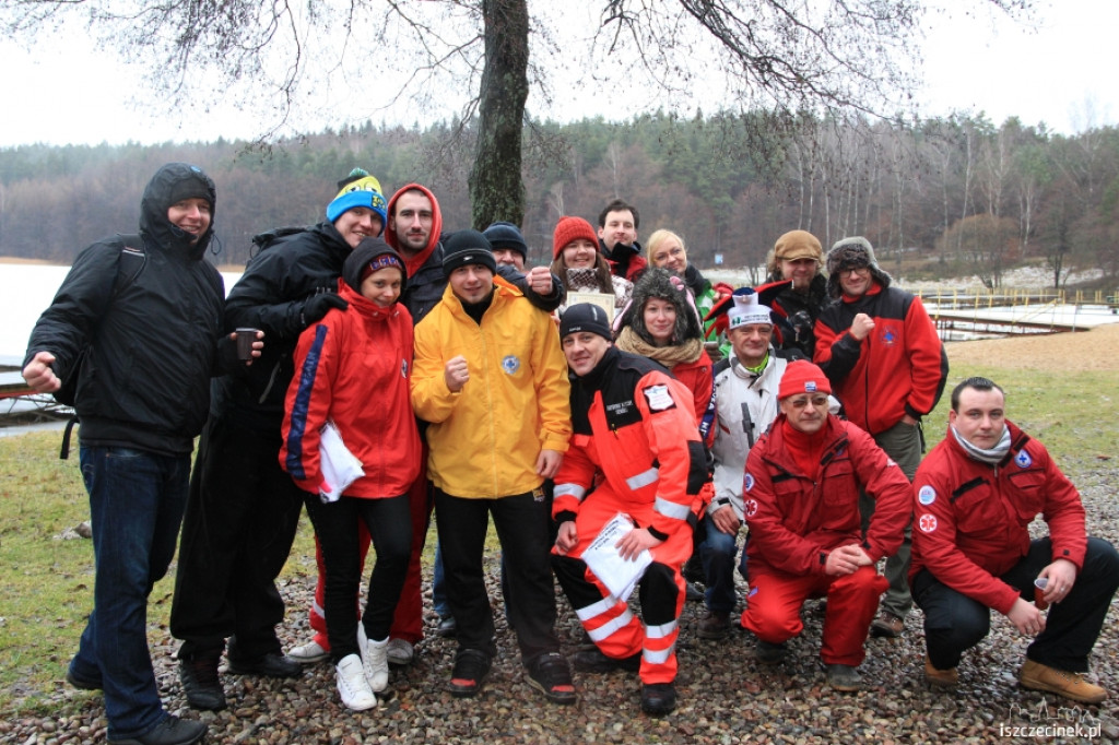 IV Zimowe zanurzenie w wodzie w Białym Borze