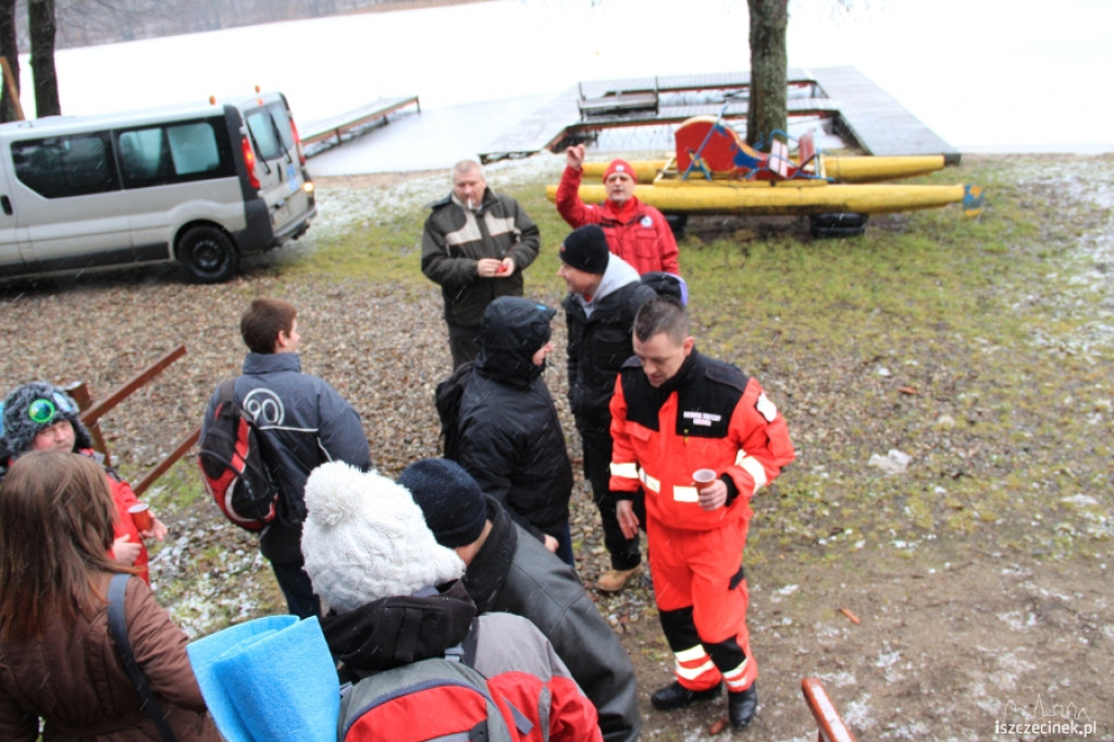IV Zimowe zanurzenie w wodzie w Białym Borze