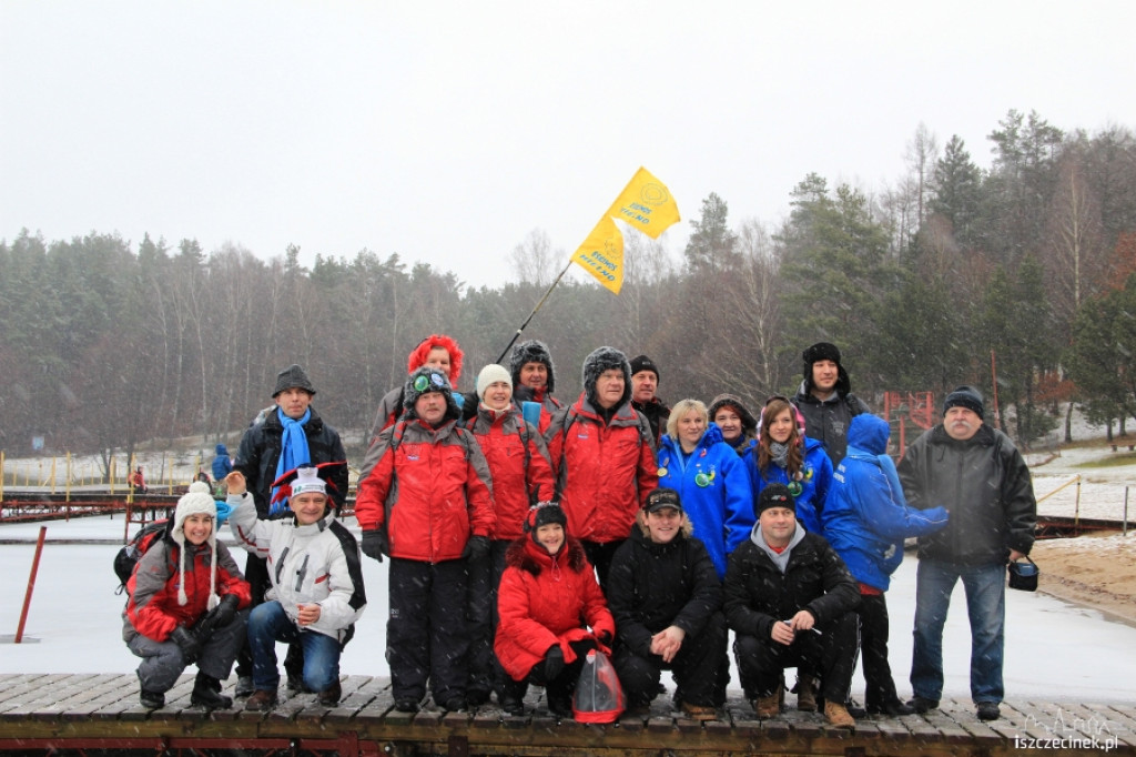 IV Zimowe zanurzenie w wodzie w Białym Borze