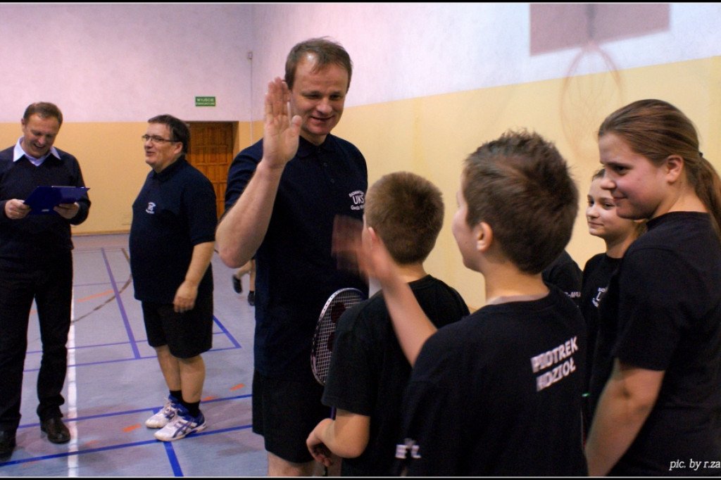 Posłowie zagrali z dziećmi