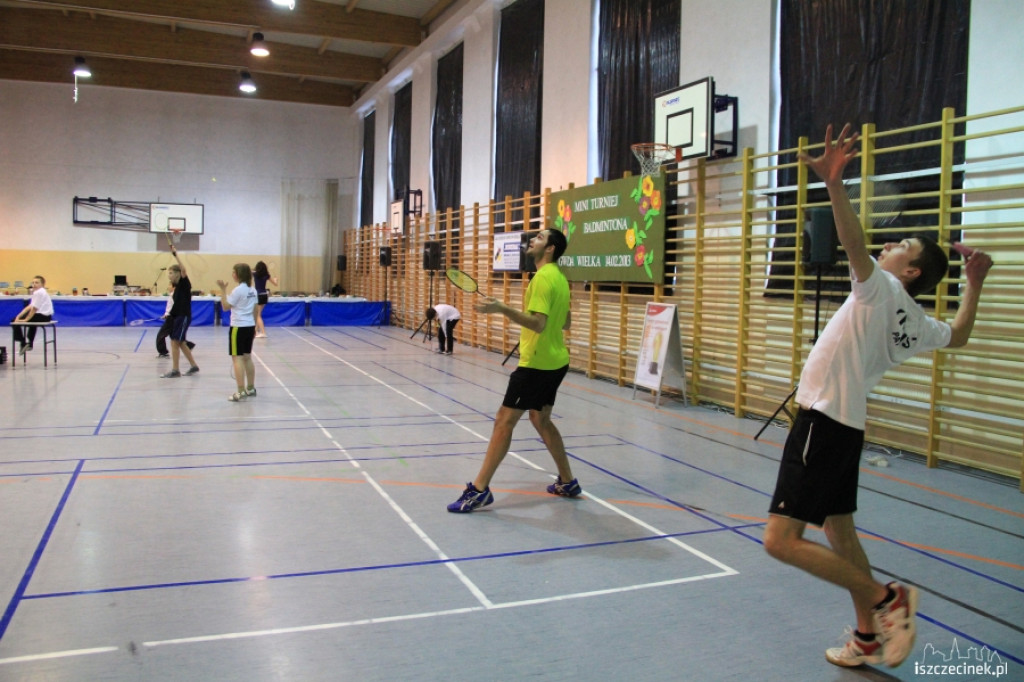 Posłowie zagrali z dziećmi