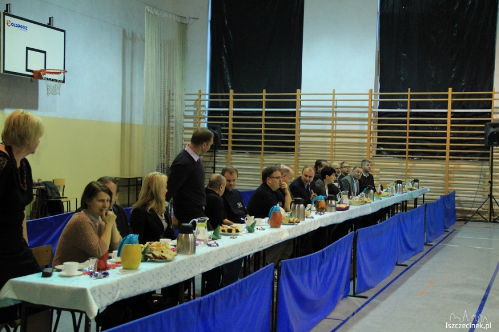 Posłowie zagrali z dziećmi