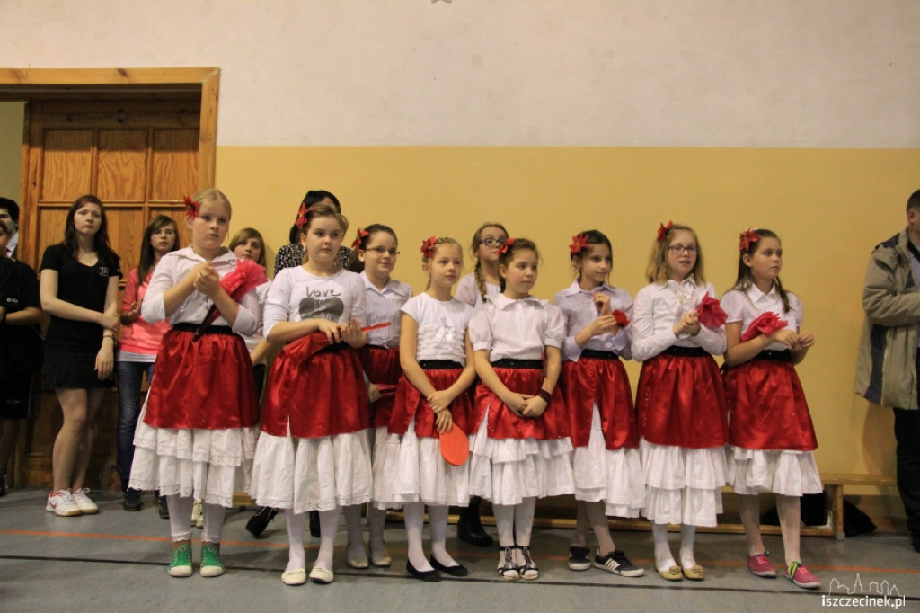 Posłowie zagrali z dziećmi