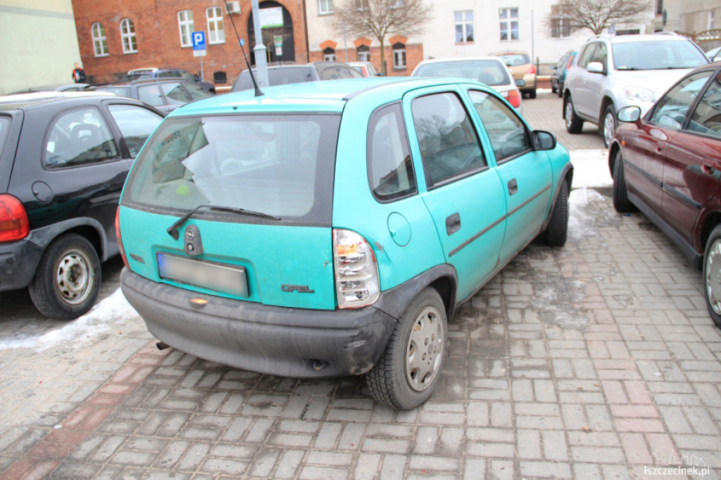 Kolizja na parkingu przy Urzędzie Miasta