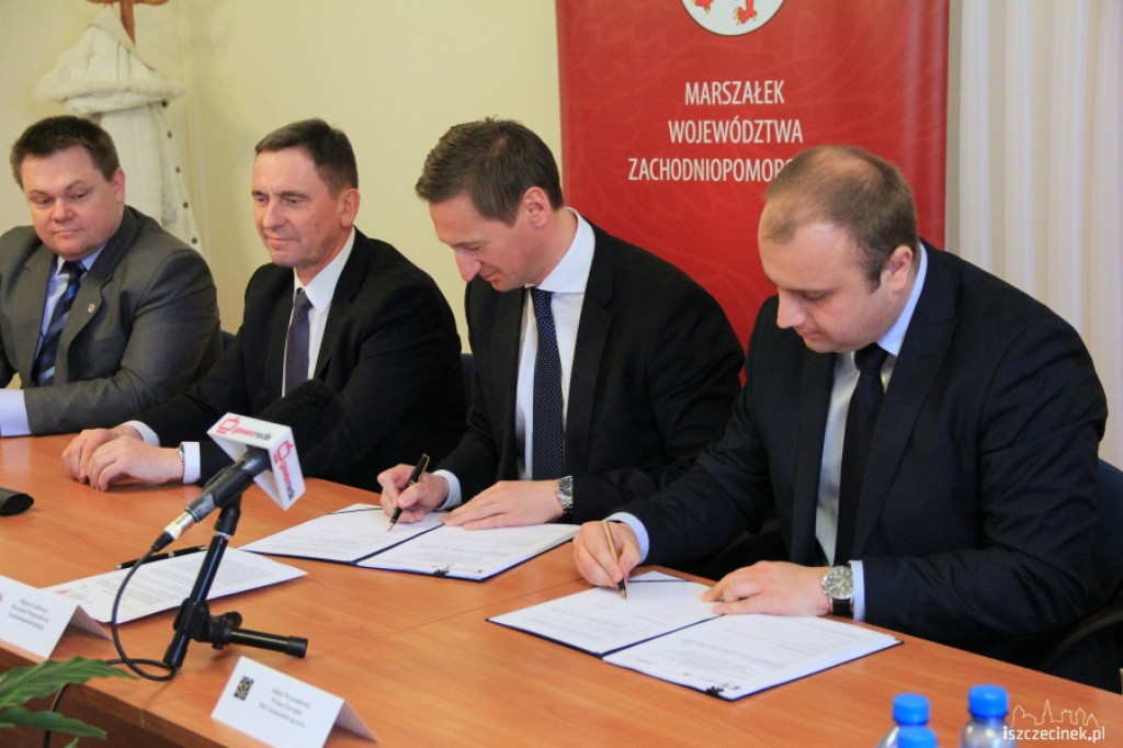 Podpisali umowę o dofinansowanie zakupu autobusów