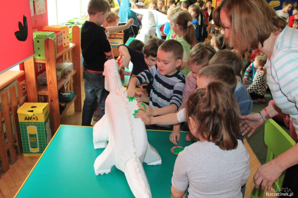 Dinozaury w przedszkolu Miś