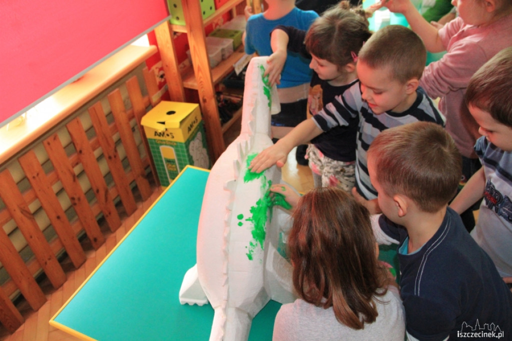 Dinozaury w przedszkolu Miś