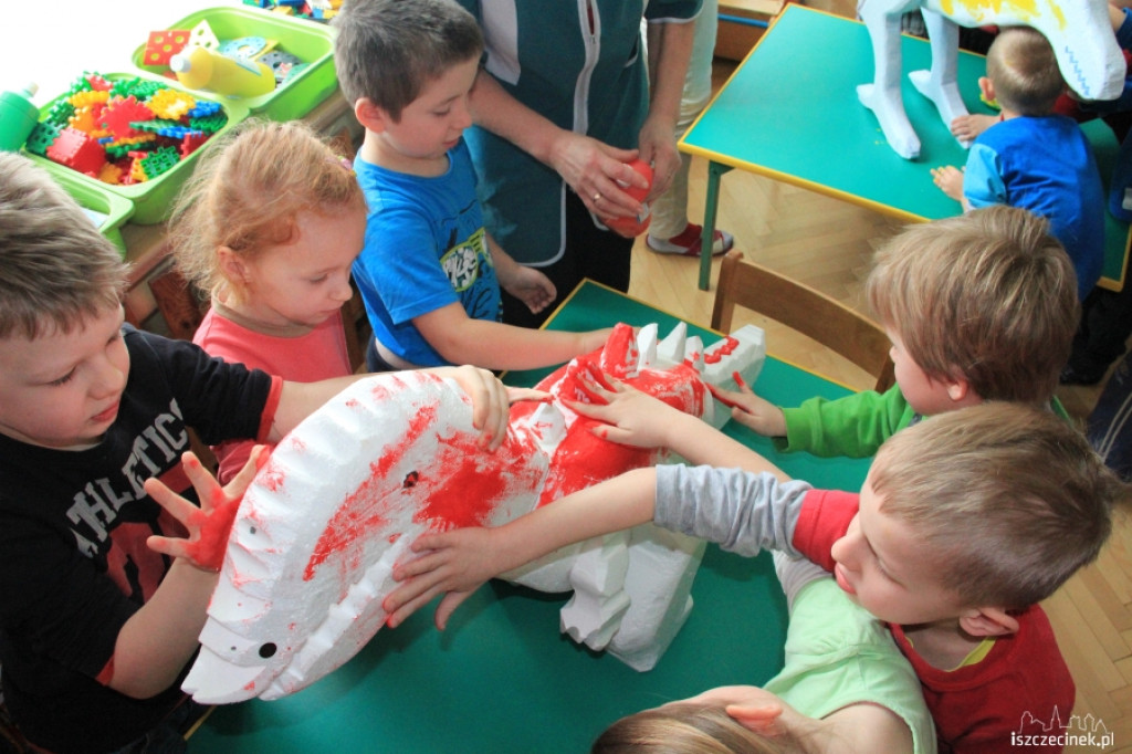 Dinozaury w przedszkolu Miś