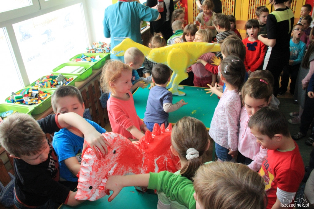 Dinozaury w przedszkolu Miś