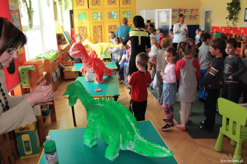 Dinozaury w przedszkolu Miś