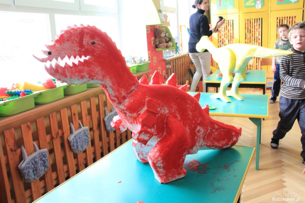 Dinozaury w przedszkolu Miś