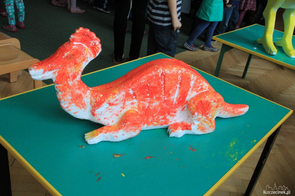 Dinozaury w przedszkolu Miś