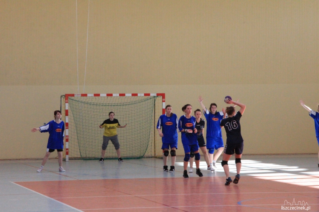 Turniej Regionalny Gimnazjady w Piłce Ręcznej Dziewcząt