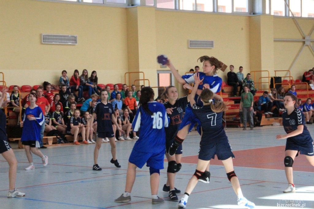 Turniej Regionalny Gimnazjady w Piłce Ręcznej Dziewcząt