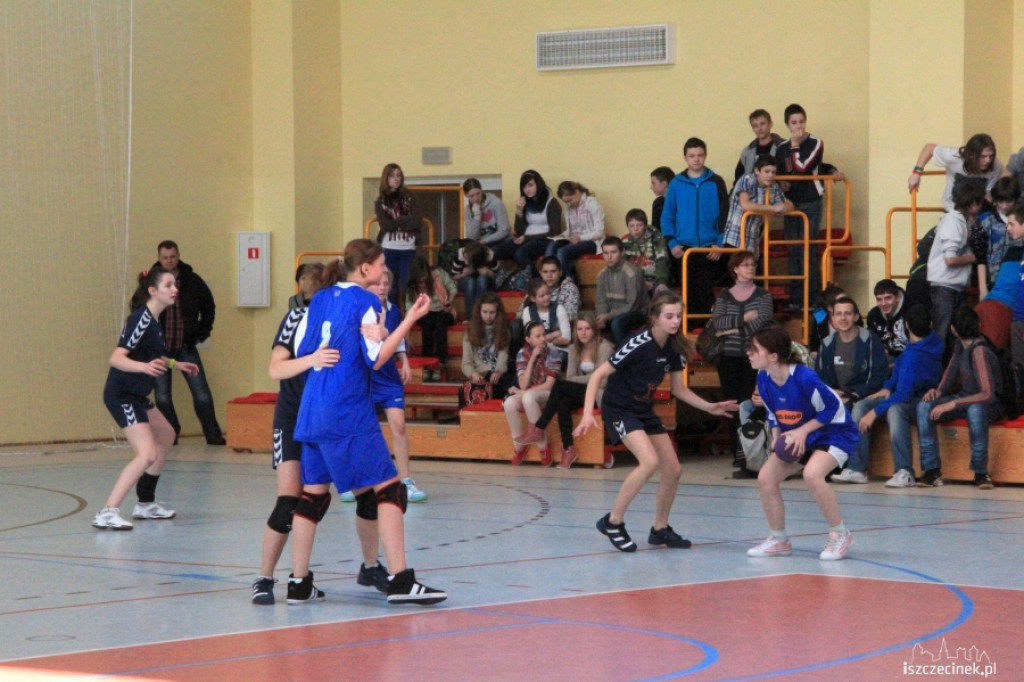 Turniej Regionalny Gimnazjady w Piłce Ręcznej Dziewcząt