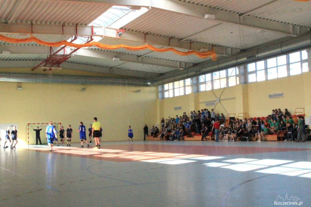 Turniej Regionalny Gimnazjady w Piłce Ręcznej Dziewcząt