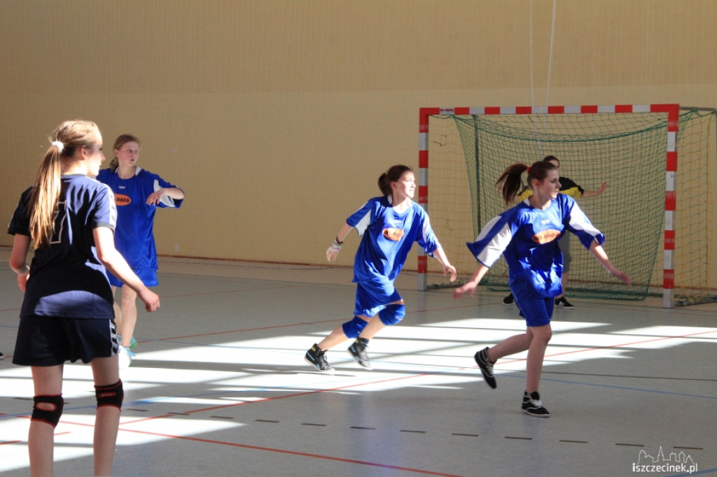 Turniej Regionalny Gimnazjady w Piłce Ręcznej Dziewcząt