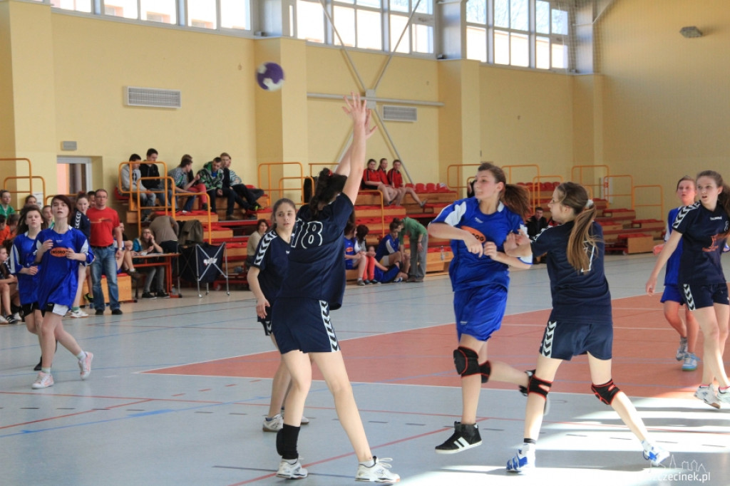 Turniej Regionalny Gimnazjady w Piłce Ręcznej Dziewcząt