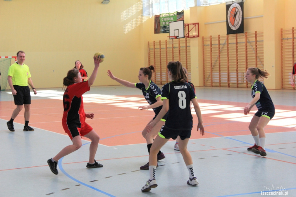 Turniej Regionalny Gimnazjady w Piłce Ręcznej Dziewcząt