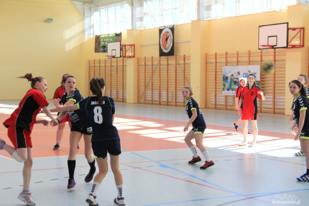 Turniej Regionalny Gimnazjady w Piłce Ręcznej Dziewcząt