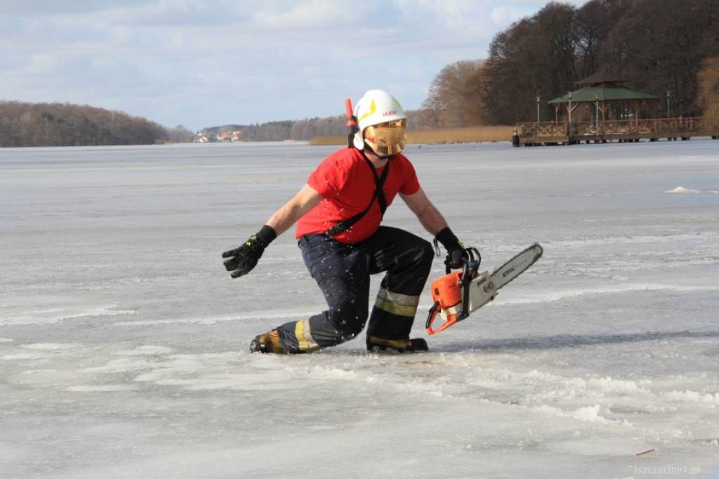 Marcowe zanurzenie w wodzie