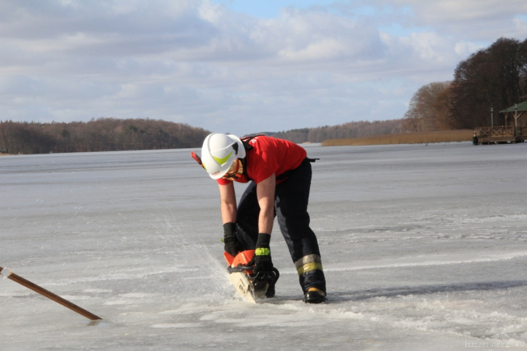 Marcowe zanurzenie w wodzie