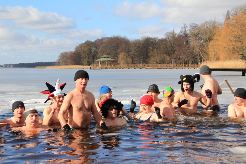 Marcowe zanurzenie w wodzie