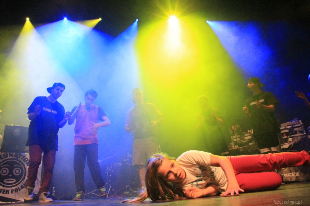 Muzyka i taniec przeciwko przemocy