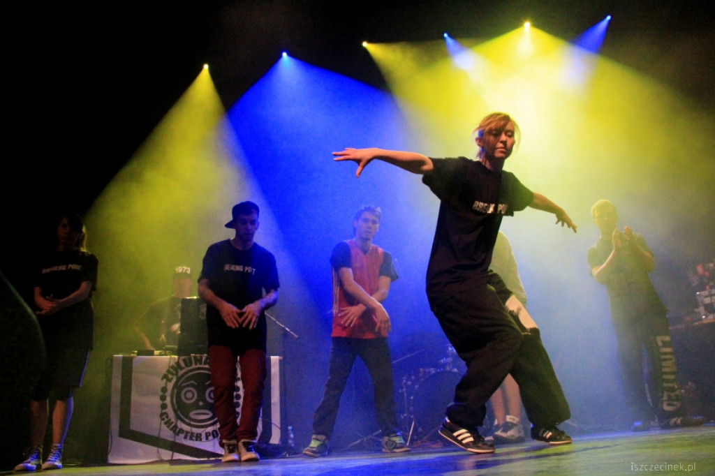 Muzyka i taniec przeciwko przemocy