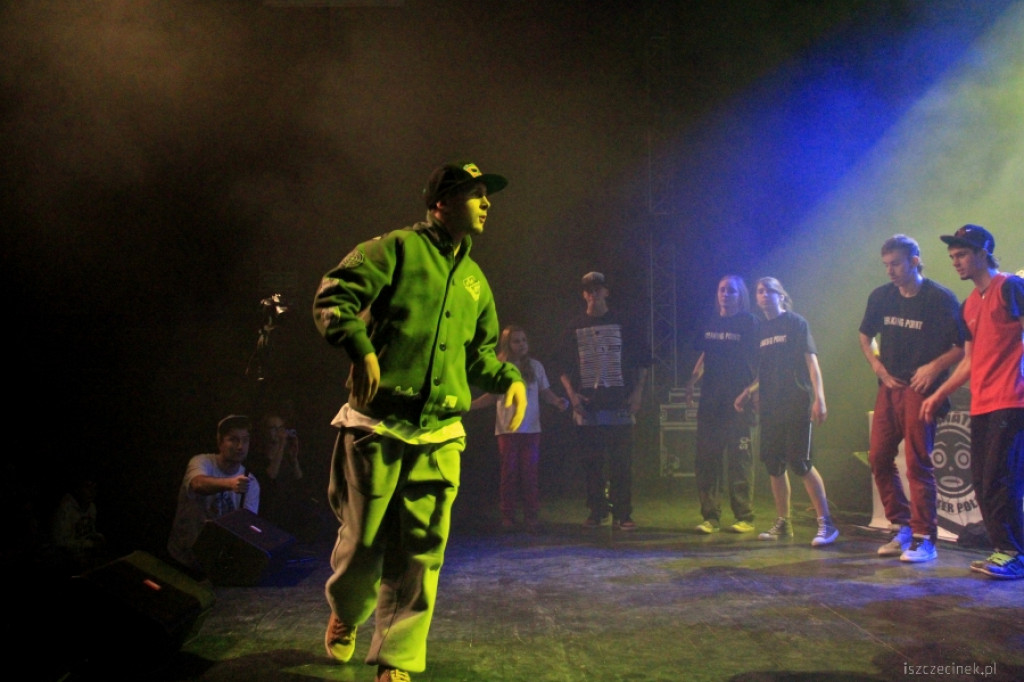 Muzyka i taniec przeciwko przemocy